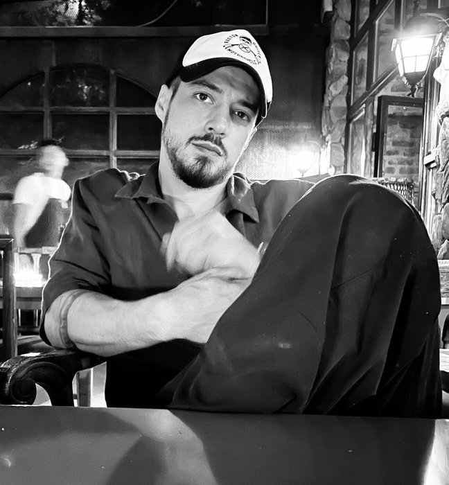 ’Kanka’ takımı tatilde! Burak Dakak ve Mert Yazıcıoğlu set öncesi enerji depoladı! İkili arasında su sızmıyor...