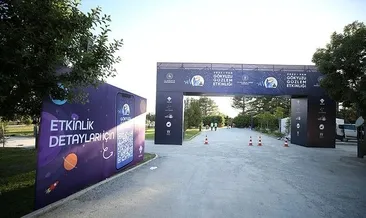 Van Gölü kıyısında gökyüzü gözlemi