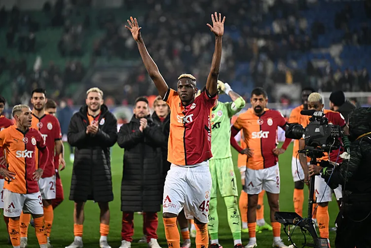 Son dakika haberi: Menajerini değiştirdi, Aslan’ı değişmedi! Osimhen’den geleceği için karar!