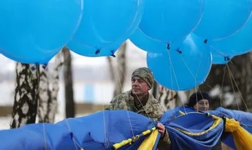 Ukrayna’da işgal tehdidine karşı balonlu destek