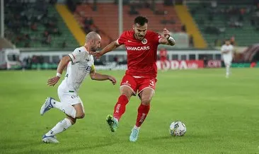 Antalyaspor’un galibiyet hasreti 6 maça çıktı! Alanyaspor, 3 puanı 3 golle aldı...