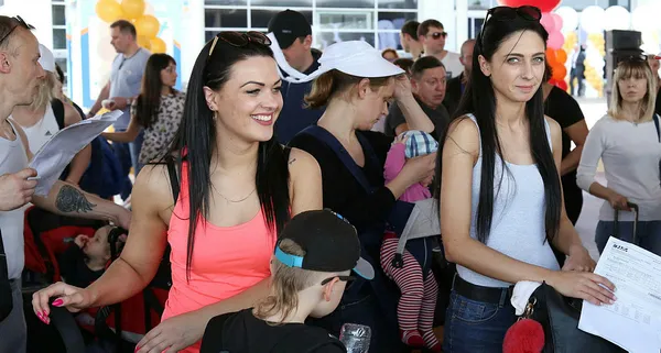 turkiyenin-rekor-duzeyde-asilama-yapmasi-ruslari-geri-getirdi-1624073163151.jpg Türkiye'nin aşı seferberliği Rusları geri getirdi! Turizmde hareketlilik başladı - 11