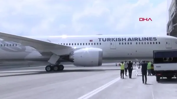 THY'nin yeni uçağı 'rüya uçak' İstanbul Havalimanı'na indi!