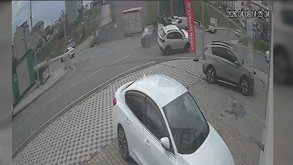 Kocaeli’de feci kaza: Araç takla attı! 7 yaralı Kocaeli’de feci kaza: Araç takla attı! 7 yaralı