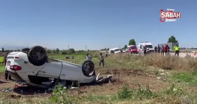 Kontrolden çıkan otomobil park halinde bulunan minibüse çarptı: 2 ölü, 4 yaralı | Video