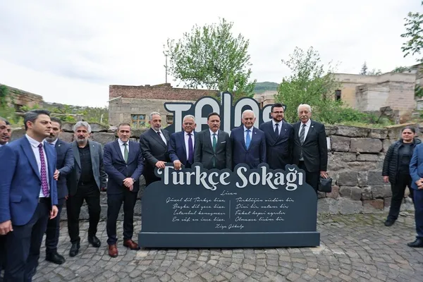 ortak-turk-alfabesinin-ilk-aniti-talasta-acildi-1779350548503.jpg