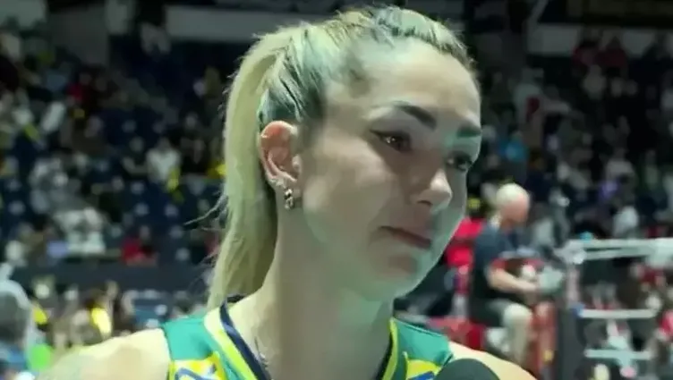 Türkiye maçı sonrasında göz yaşları sel oldu! Maçtan önce arkadaşlarının ölüm haberini aldılar - Galeri - Keşfet