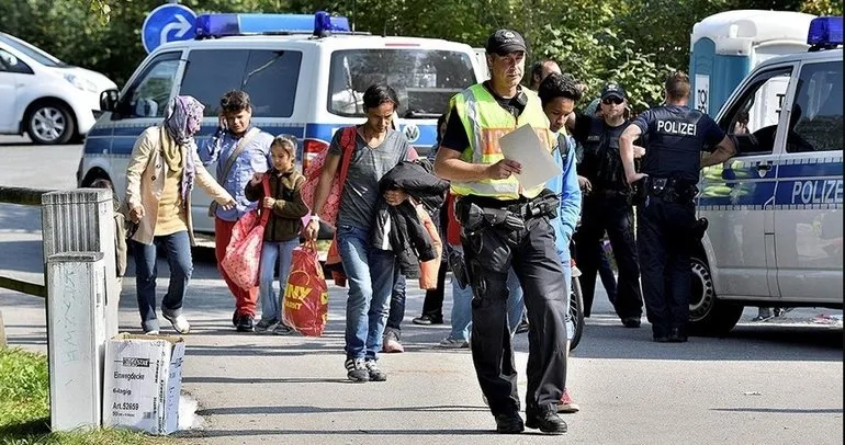 Almanya’dan göç politikalarında sert adım