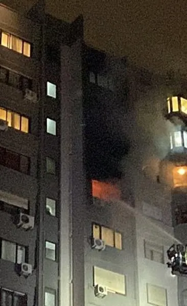 Bakırköy’de 15 katlı binada yangın paniği