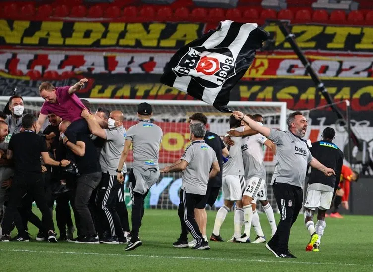 Son dakika: Beşiktaş’ın şampiyonluğu sonrası olay sözler! Galatasaray kaybetti çünkü...