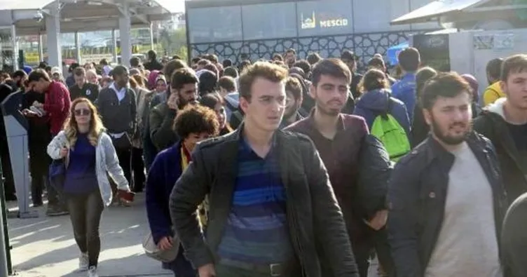 Akın akın kitap fuarına geldiler