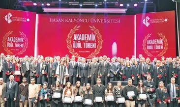 HKÜ’de akademik ödül heyecanı