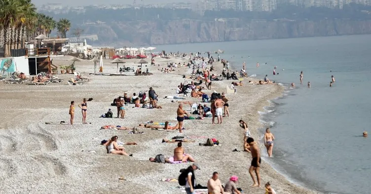 Antalya’da Aralık’ta deniz keyfi