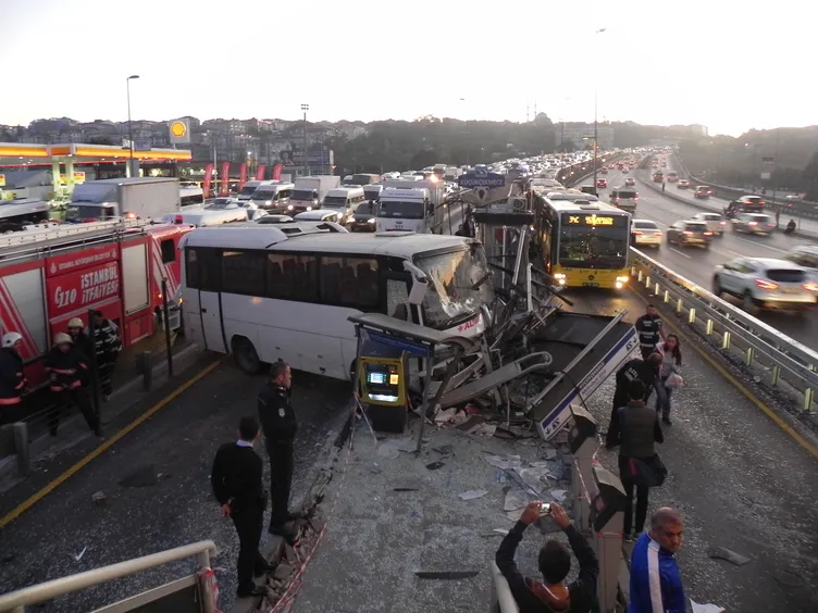 Metrobüs yolunda kaza