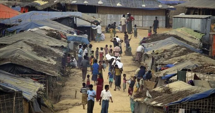 Bangladeş, Kovid-19 vakalarındaki artış nedeniyle Arakanlı mültecilerin yaşadığı kampları karantinaya aldı