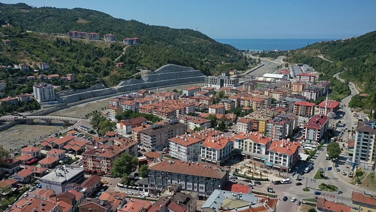 Yeni Bozkurt'ta Güvenli Yaşamın Sırları: Mahalle Sakinleri ve Polis El Ele