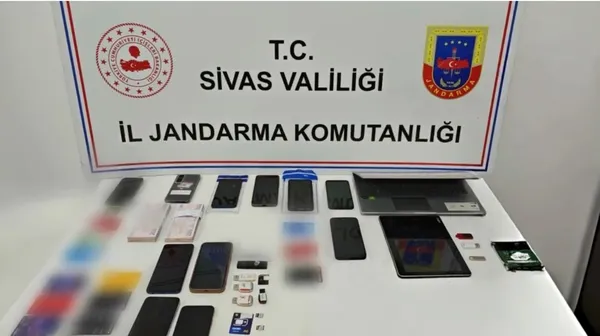 sivas-merkezli-7-ilde-dolandiricilik-operasyonu-5-supheli-tutuklandi-1789826860321.jpg