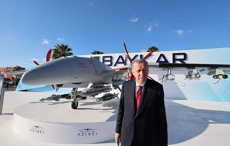 Başkan Erdoğan, SAHA EXPO fuarında stantları ziyaret etti