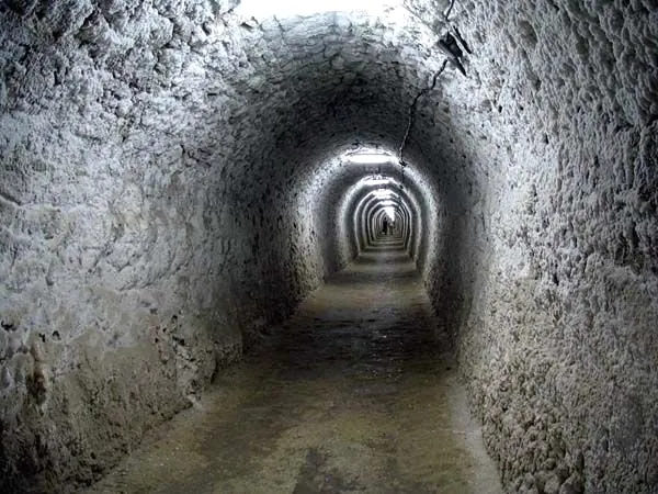 Yerin 200 metre altında park