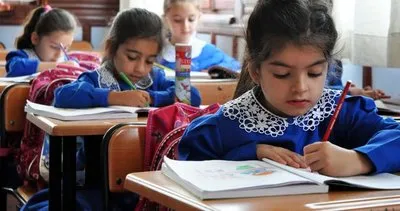 MEB TATİL TAKVİMİ 2024-2025 BELLİ OLDU! Okullar ne zaman açılacak, sömestr tatilinin bitmesine kaç gün kaldı?