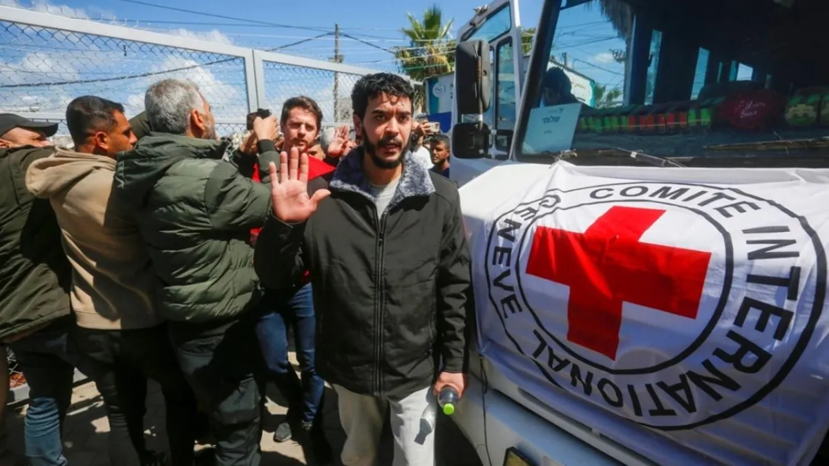 İsrail Gazze’de alıkoyduğu 10 Filistinliyi salıverdi İsrail Gazze’de alıkoyduğu 10 Filistinliyi salıverdi