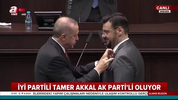 İYİ Parti'den istifa eden Akkal'a AK Parti rozetini Cumhurbaşkanı Erdoğan taktı