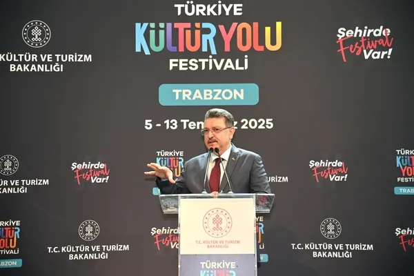 trabzon-kultur-yolu-festivali-tum-coskusuyla-basladi-1751716228018.jpg