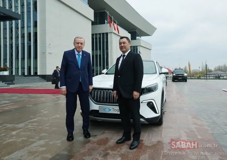 Başkan Erdoğan’dan Sadır Caparov’a Togg hediyesi! Dikkat çeken diyalog...