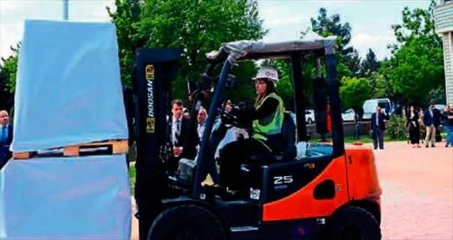 Kadınlar da artık forklift kullanacak