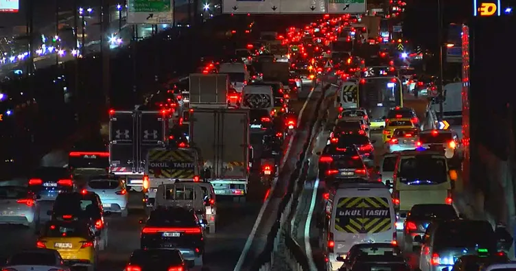 İstanbul’da trafik durma noktasına geldi