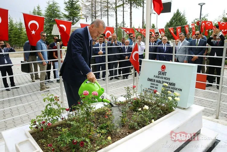 Cumhurbaşkanı Erdoğan şehit Ömer Halisdemir’in kabrini ziyaret etti