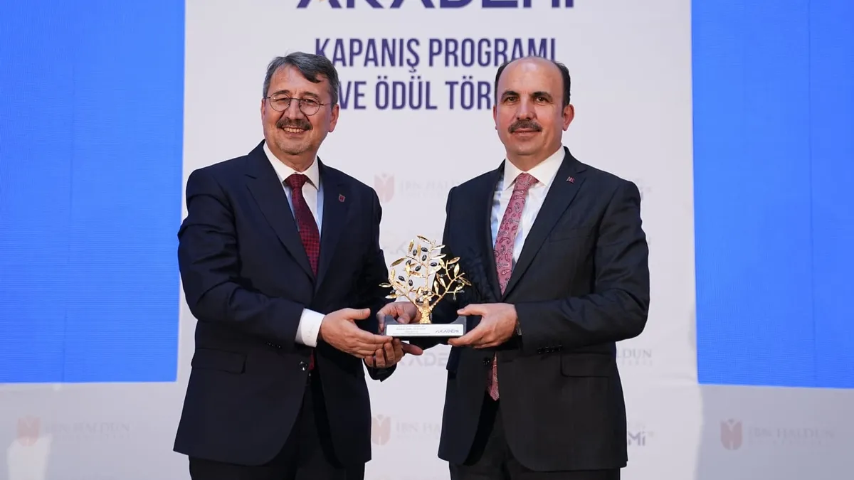 İbn Haldun Akademi’26’da ödüller sahiplerini buldu İbn Haldun Akademi’26’da ödüller sahiplerini buldu