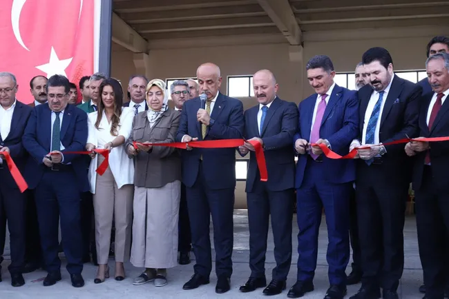 bakan-kirisci-agriya-son-20-yilda-73-milyar-liralik-tarimsal-destek-ve-yatirim-yaptik-1663593078675.jpg