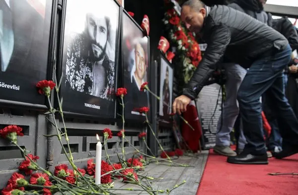Reina katliamında hayatını kaybedenler anıldı