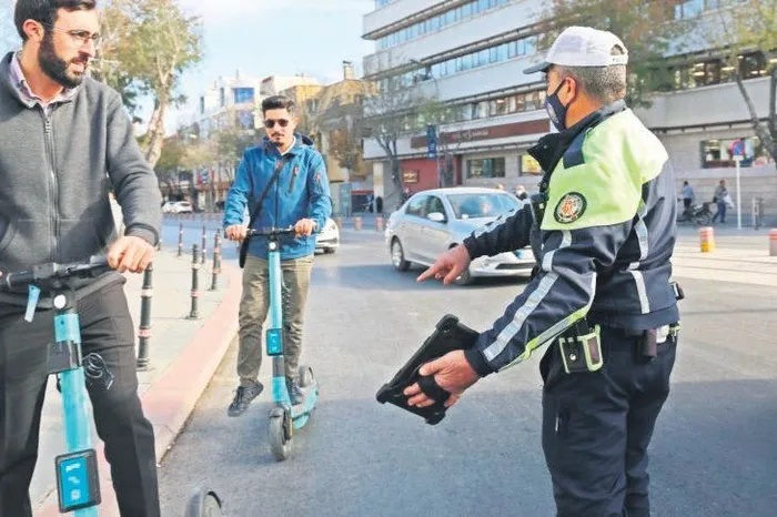 sabah-elektrikli-scooter-dosyasini-acti-kural-var-takan-yok-son-kurban-dilara-1657771255635.jpg