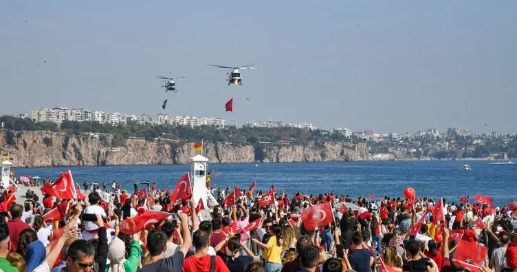 Antalya’da F-16’lardan nefes kesen 100. yıl gösterisi