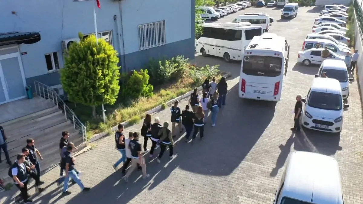 Şanlıurfa merkezli 25 ilde dolandırıcılık operasyonu: 41 tutuklama
