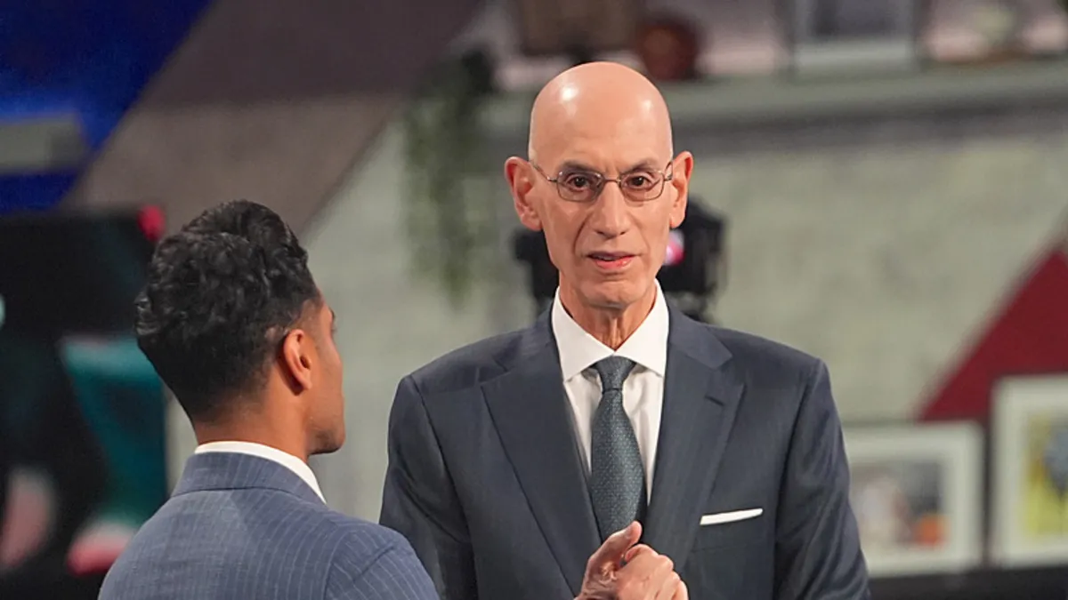 NBA Başkanı Adam Silver, NBA Avrupa projesi hakkında açıklama yapıyor.