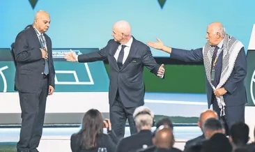 İsrail’in kanlı ellerini sıkmadı