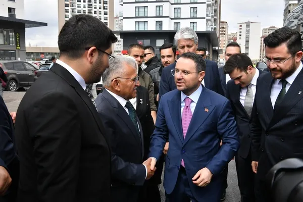 bakan-gurlek-ak-parti-kayseri-istisare-toplantisina-katildi-1778864832570.jpg