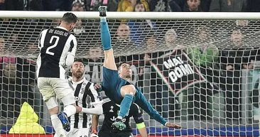 Ronaldo attı, sosyal medya çıldırdı