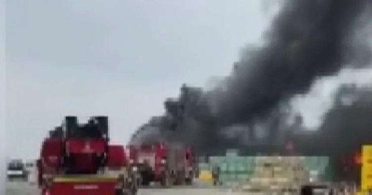 Avcılar’da yangın paniği: İşçilerin kaldığı konteynerden dumanlar yükseldi!