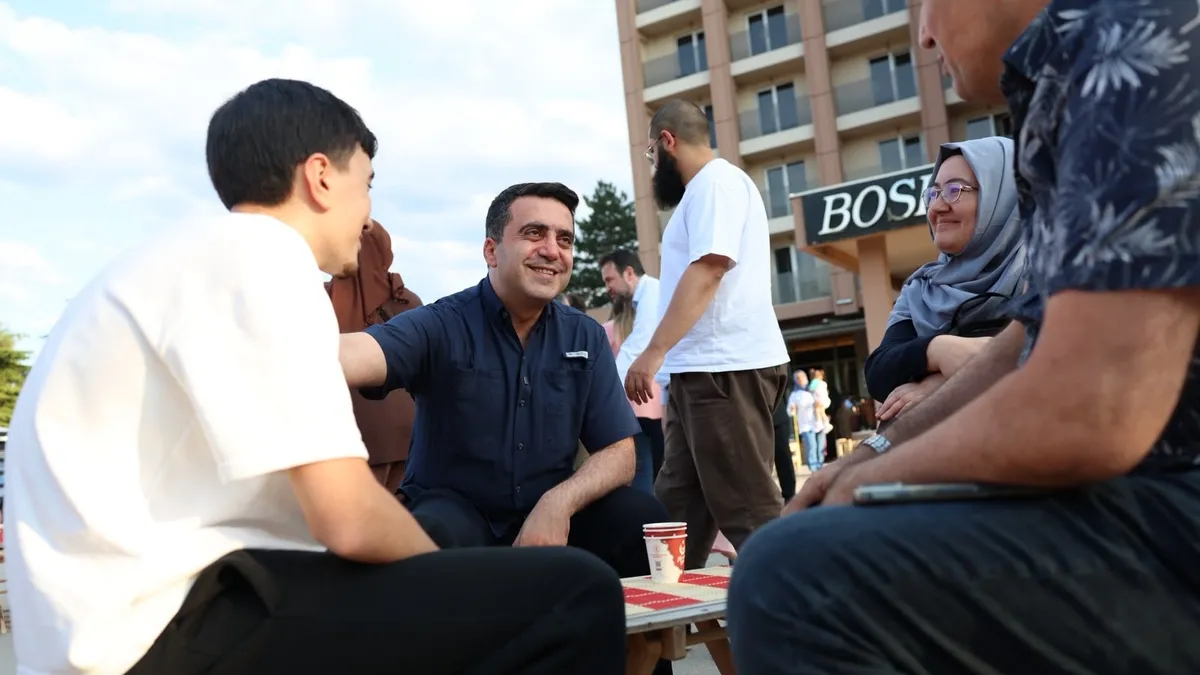YTB Başkanı Abdulhadi Turus, Sırbistan'ın Niş kentinde gurbetçilerle buluştu.