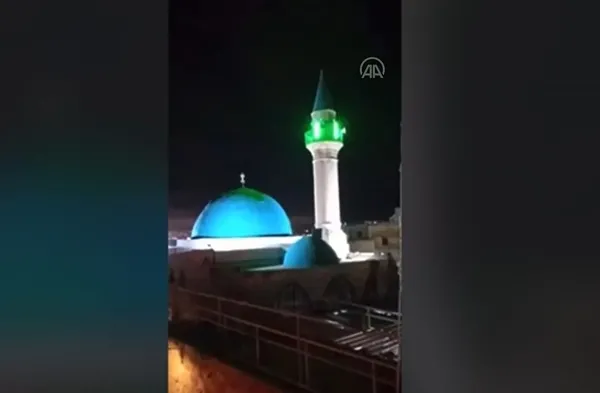 lid-kontrolden-cikti-yahudiler-gercek-mermilerle-camilere-saldirip-yakmaya-calisti-1620859126760.jpg Lid kontrolden çıktı! Yahudiler gerçek mermilerle camilere saldırıp yakmaya çalıştı