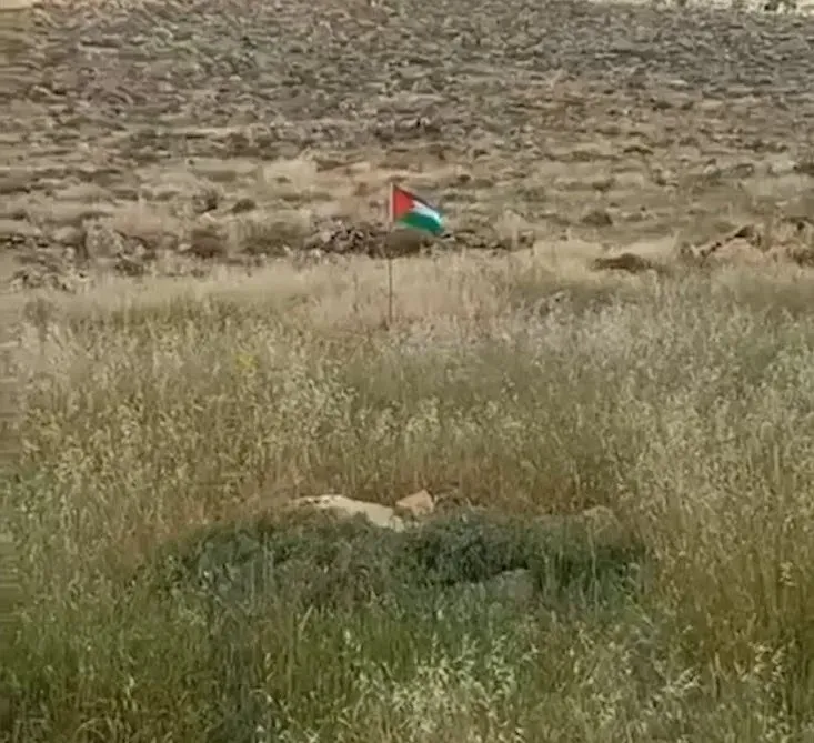 Filistin bayrağını indirmeye çalışan İsrail askeri böyle havaya uçtu