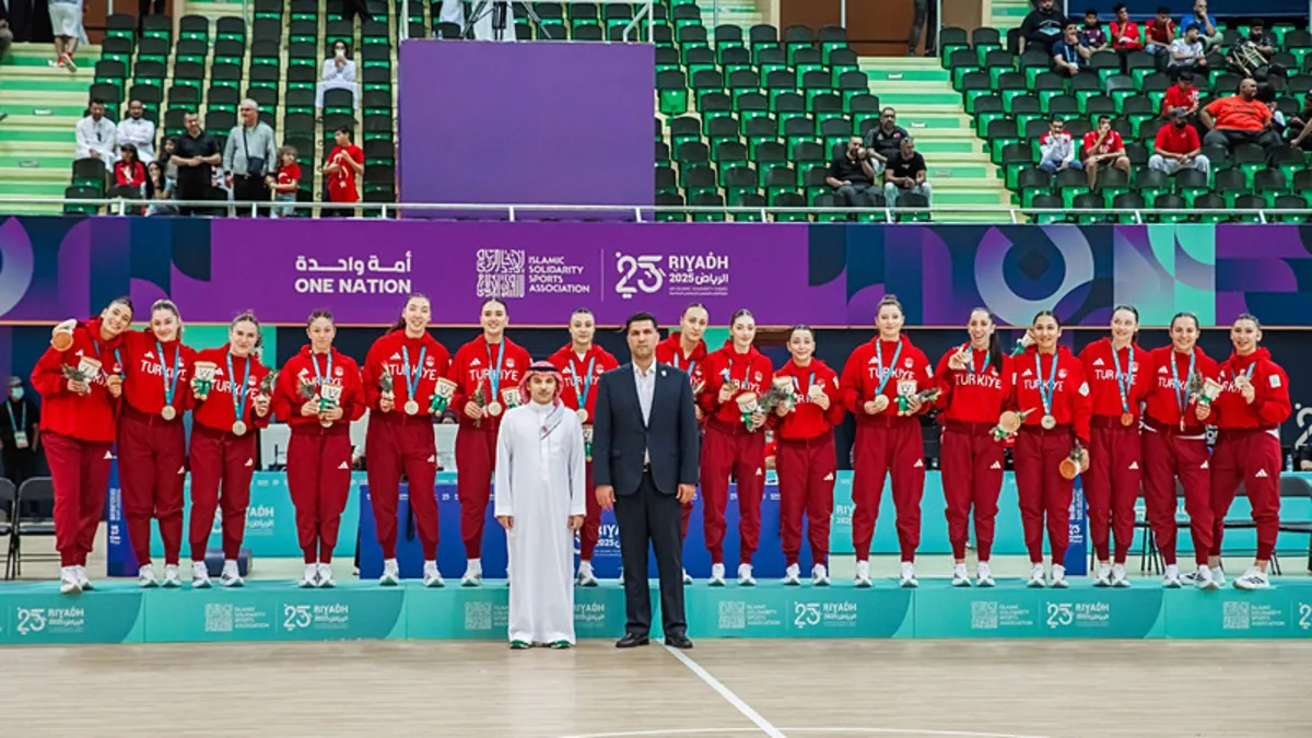 Kadın Hentbol A Milli Takımı, İslami Dayanışma Oyunları’nda altın madalyanın sahibi oldu Kadın Hentbol A Milli Takımı, İslami Dayanışma Oyunları’nda altın madalyanın sahibi oldu