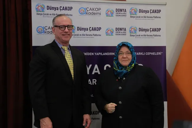 dunya-cocuk-ve-aile-koruma-platformundan-lgbt-cikisi-ozgurluk-maskesinin-ardinda-mahkumiyet-var-1701964066512.jpeg Dünya Çocuk ve Aile Koruma Platformu’ndan LGBT çıkışı: “Özgürlük maskesinin ardında mahkumiyet var”
