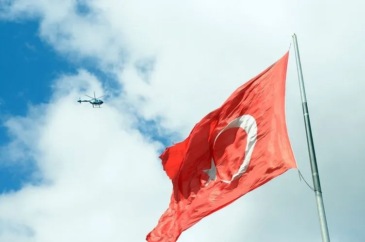 İstanbul’da karakola canlı bomba saldırısı