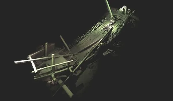 Karadeniz'in dibinde bozulmamış 40 Osmanlı ve Bizans gemisi bulundu