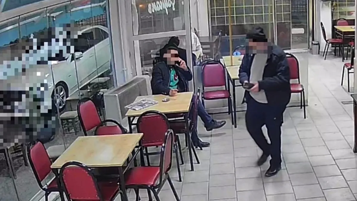 İş insanı ve doktora suikast planını polis ortaya çıkardı; tetikçiyle buluşma anları kamerada İş insanı ve doktora suikast planını polis ortaya çıkardı; tetikçiyle buluşma anları kamerada